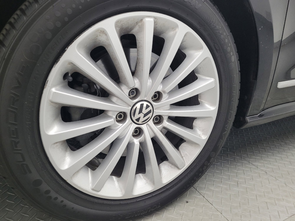 Used 2017 Volkswagen Passat 1.8T SE image 31