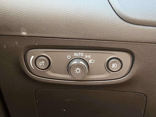 Used 2023 Buick Encore GX Select FWD image 25