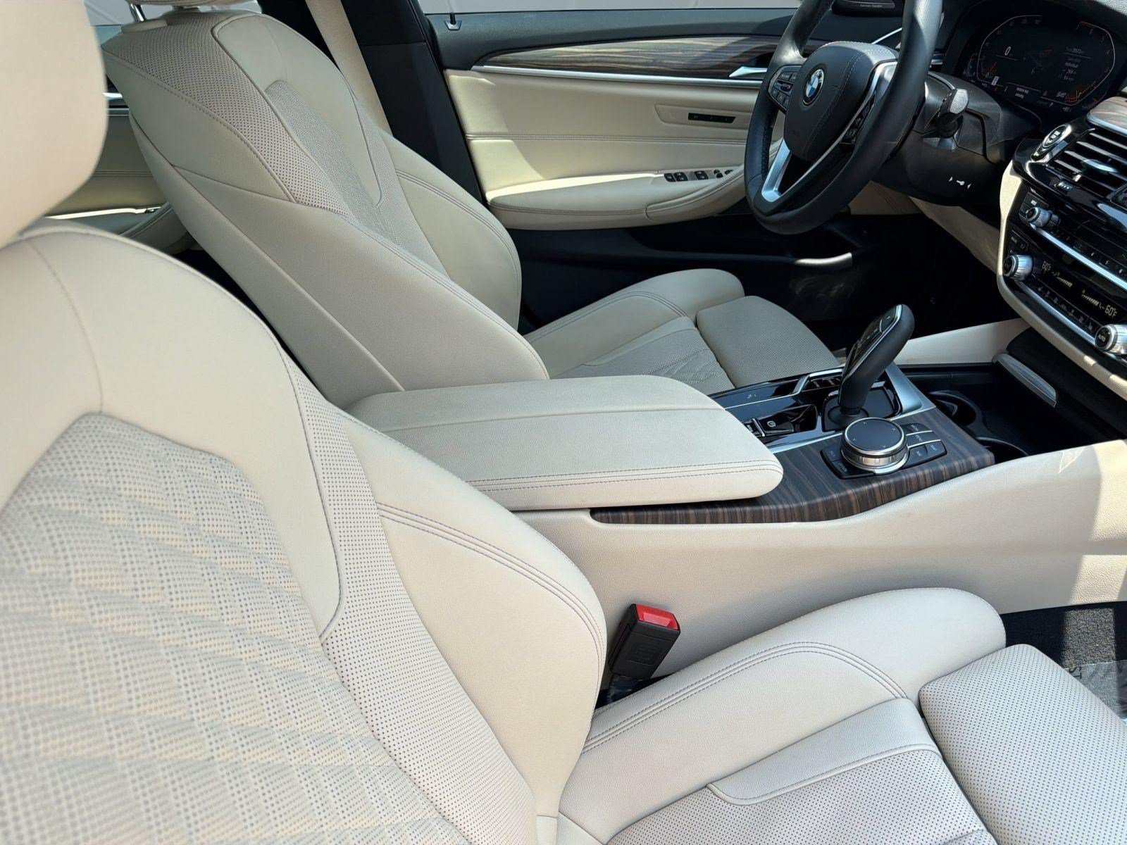 Certified 2023 BMW 530i w/ Premium Package RWD image 24