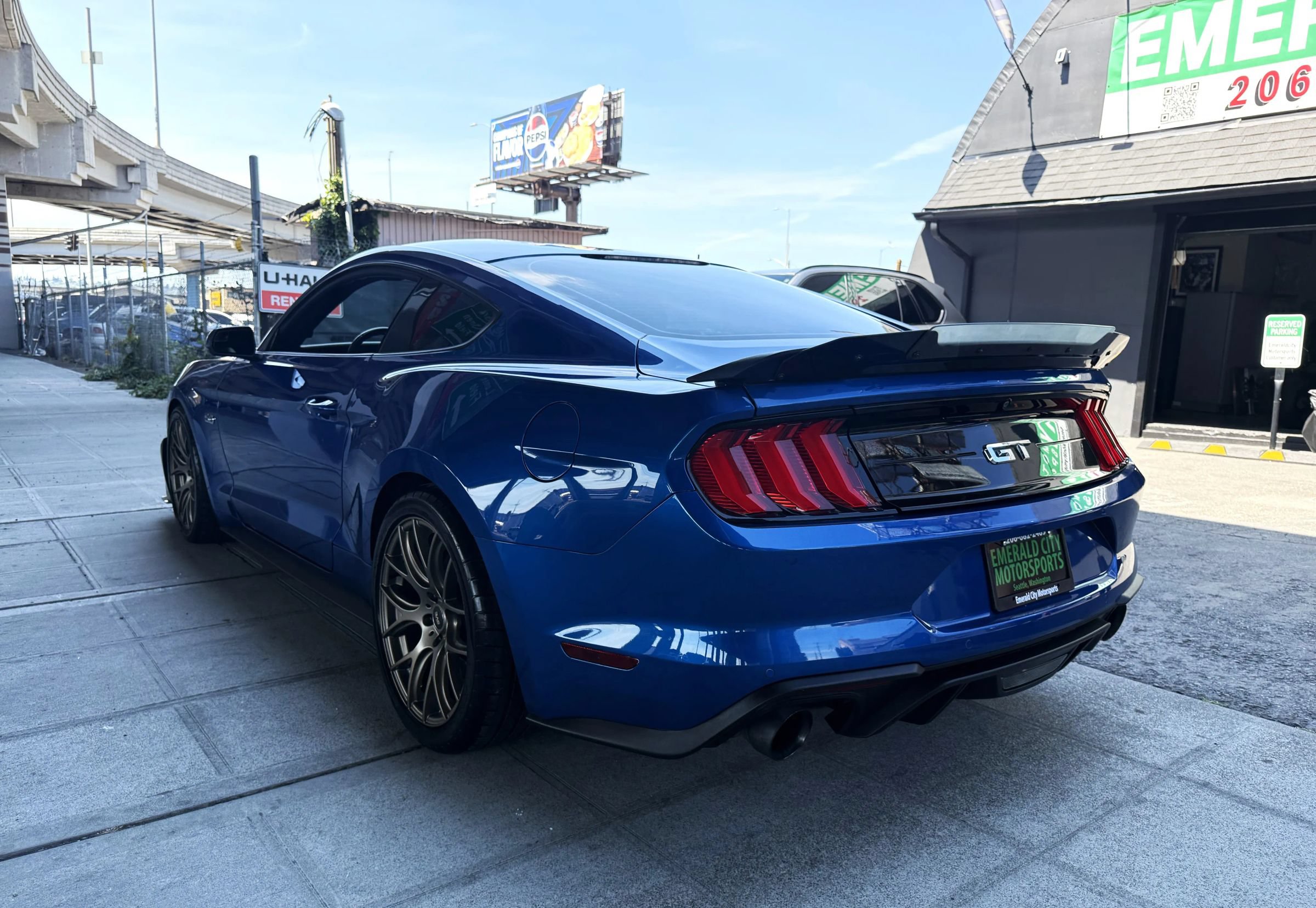 Used 2018 Ford Mustang GT RWD image 7