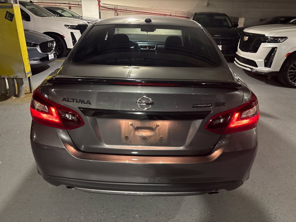 Used 2018 Nissan Altima 2.5 SR w/ SR Midnight Edition FWD image 4