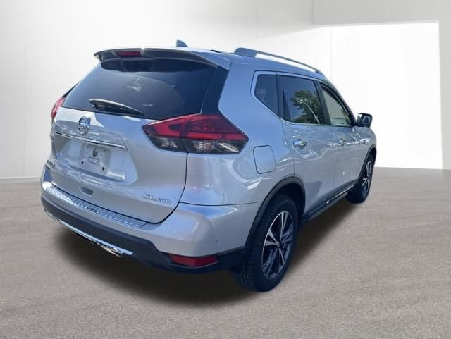 Used 2017 Nissan Rogue SL w/ SL Premium Package AWD/4WD image 4