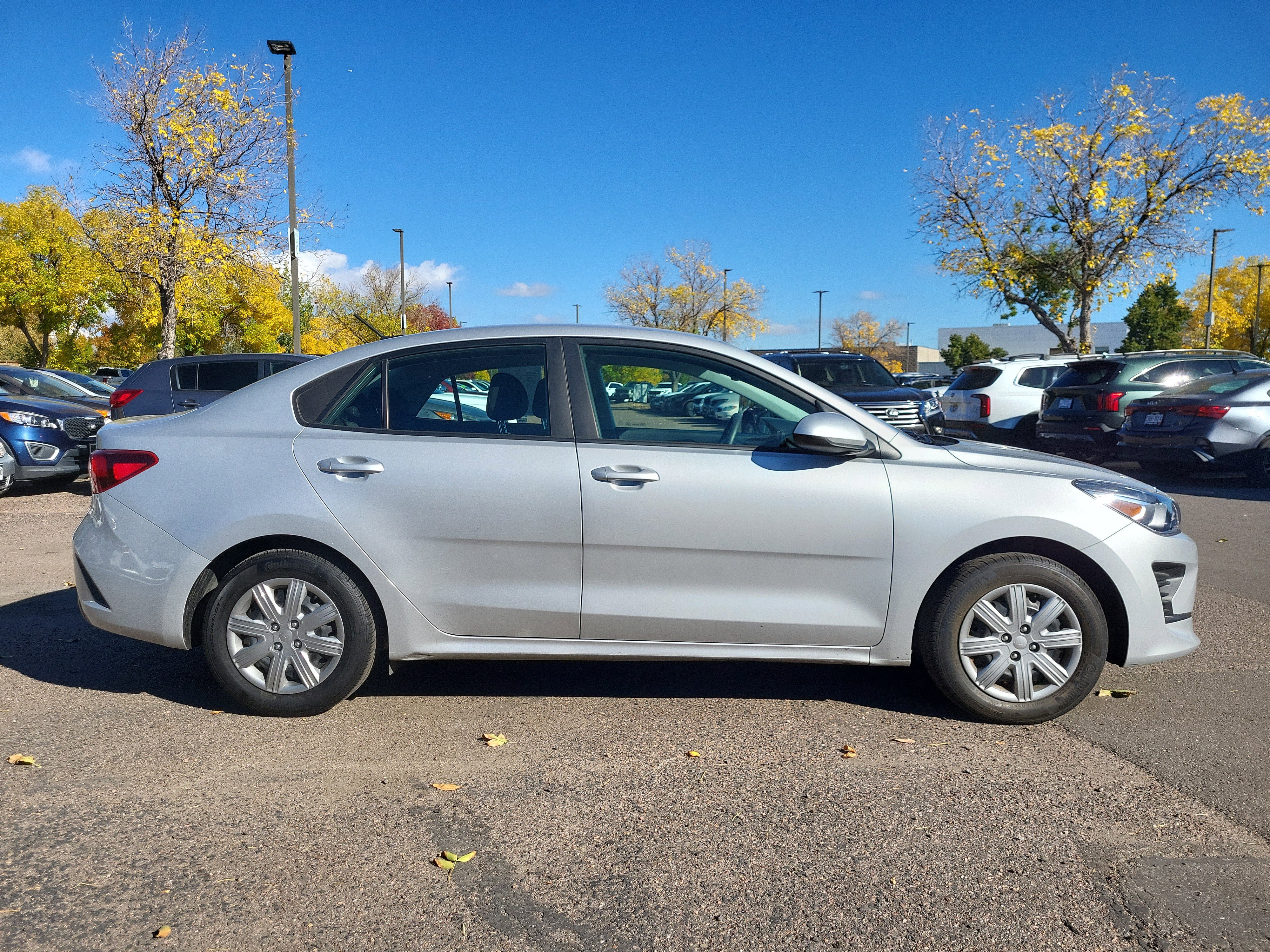 Used 2023 Kia Rio S image 2