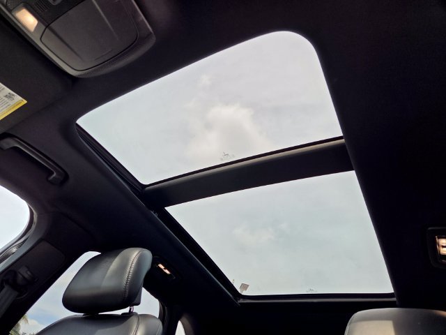Used 2019 Lincoln MKC Reserve w/ MKC Technology Package FWD image 22