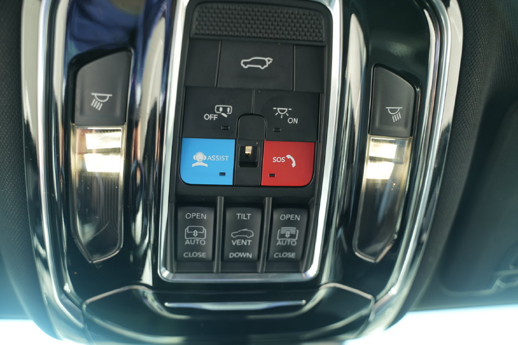 Used 2023 Jeep Grand Cherokee L Overland AWD/4WD image 42