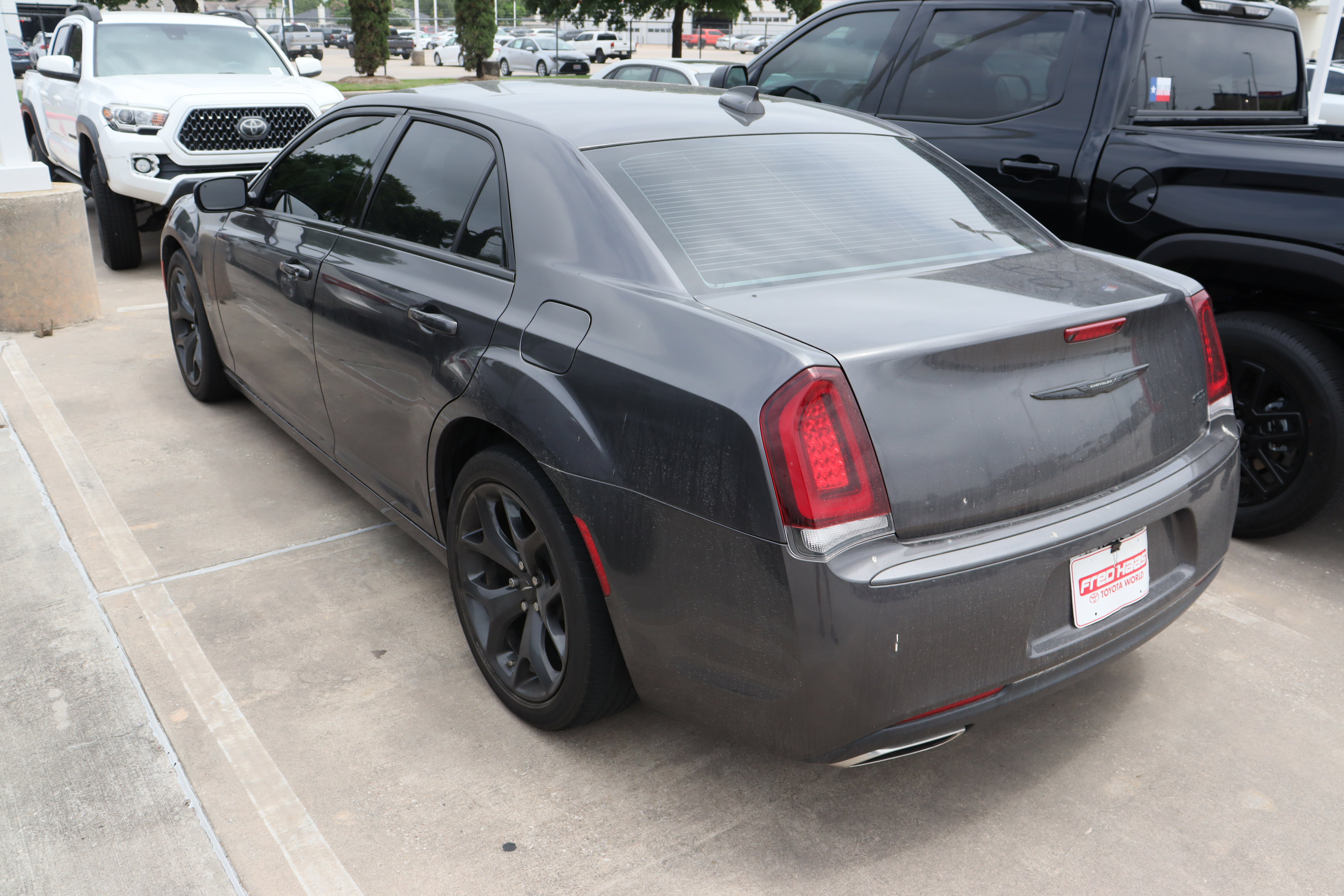 Used 2023 Chrysler 300 Touring w/ Sport Appearance Package RWD image 6
