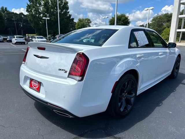 Used 2022 Chrysler 300 S w/ Comfort Group RWD image 7