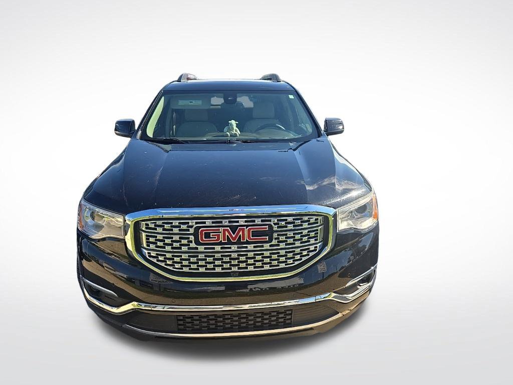 Used 2018 GMC Acadia Denali w/ Technology Package FWD image 2