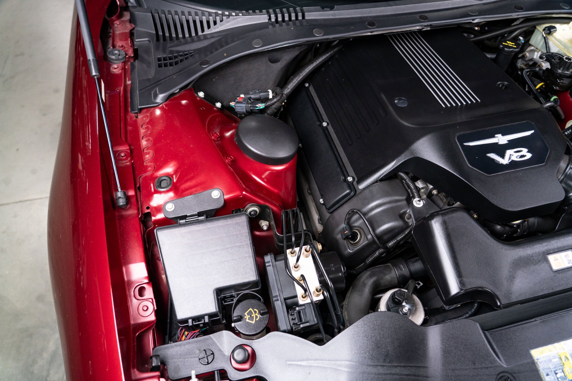 Used 2004 Ford Thunderbird Deluxe image 20