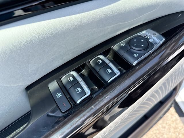 Used 2024 Kia Carnival SX FWD image 13