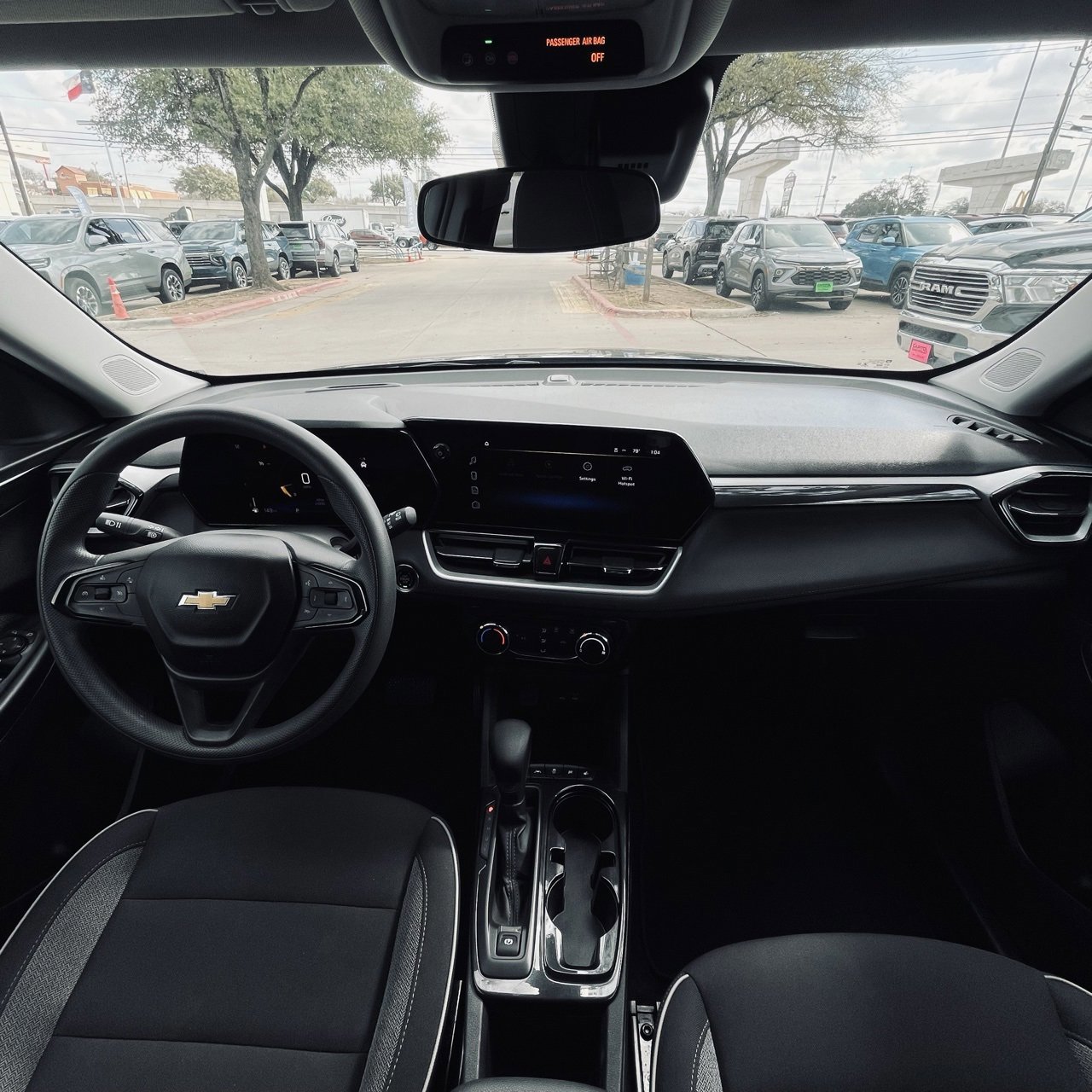 Used 2025 Chevrolet TrailBlazer LT image 11