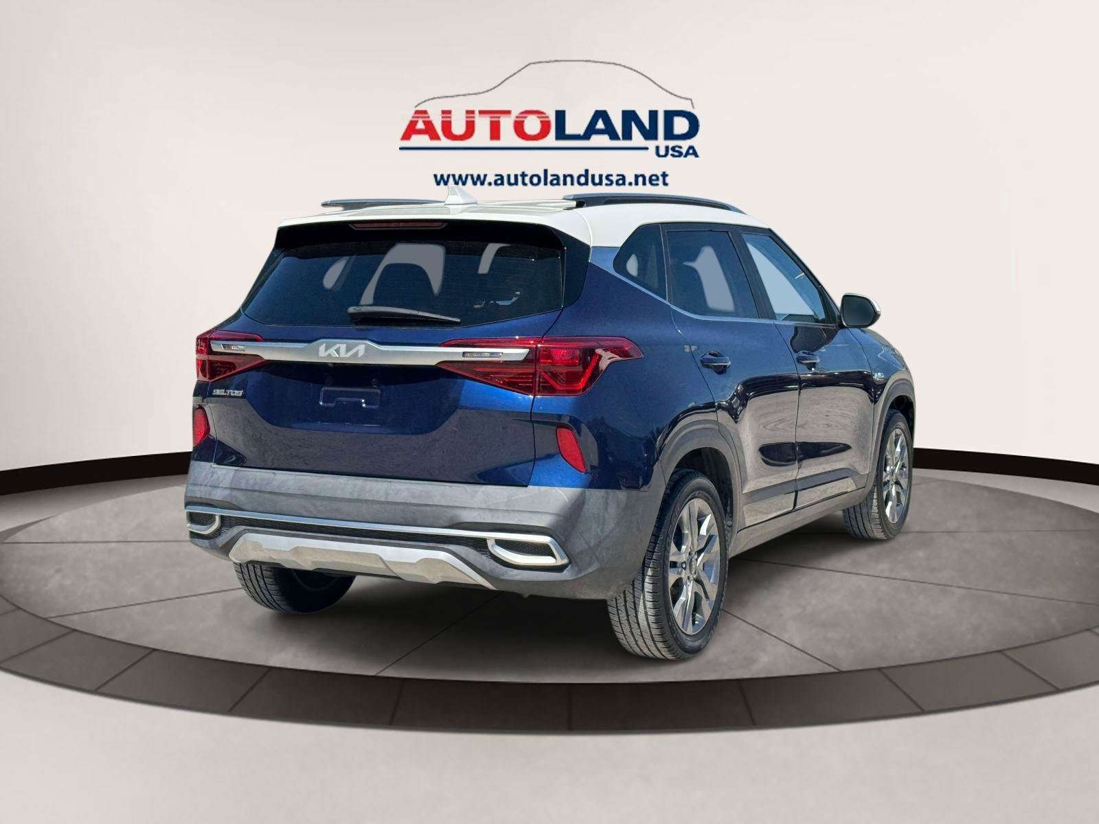 Used 2022 Kia Seltos S AWD/4WD image 3