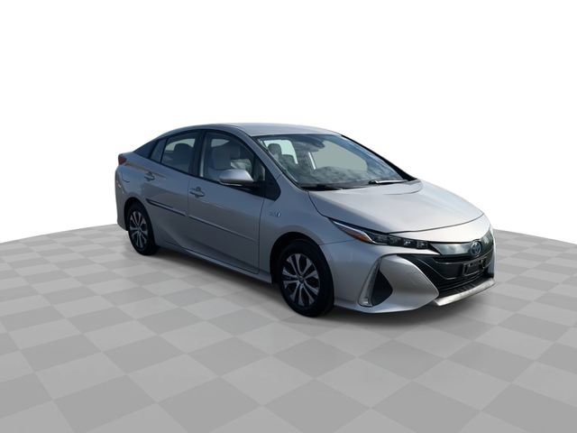 Used 2021 Toyota Prius Prime XLE image 2