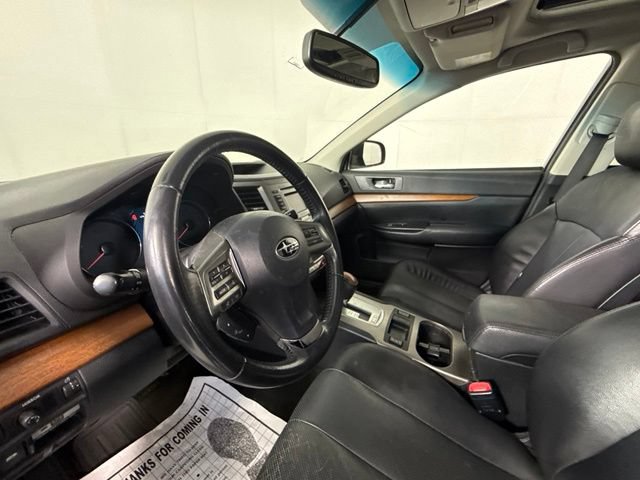 Used 2013 Subaru Outback 2.5i Limited w/ Moonroof Pkg AWD/4WD image 10