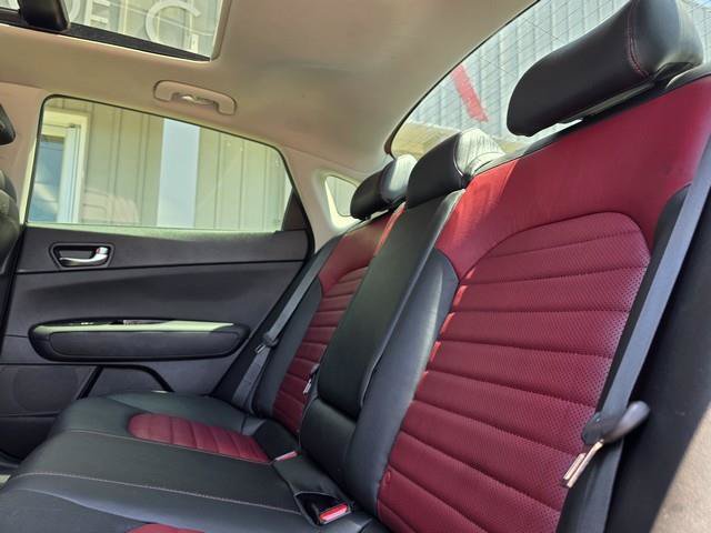 Used 2019 Kia Optima SX FWD image 17