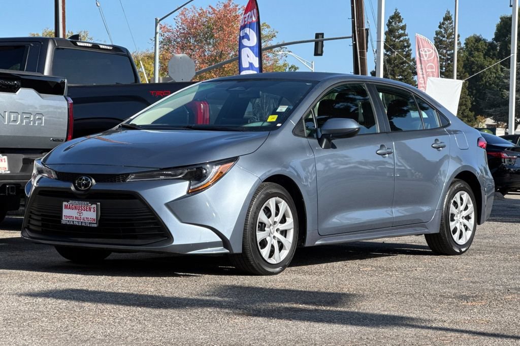 Certified 2025 Toyota Corolla LE FWD image 7