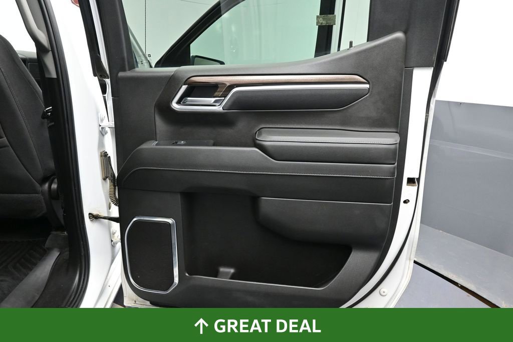 Used 2025 Chevrolet Silverado 1500 LT w/ Work Truck Package AWD/4WD image 23