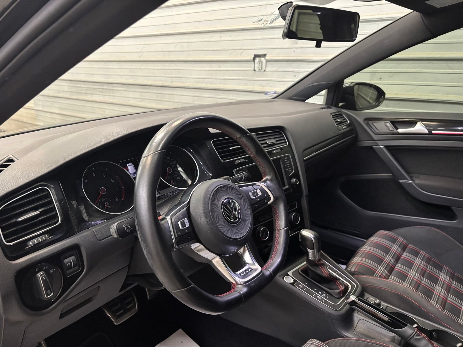 Used 2017 Volkswagen GTI Sport FWD image 11