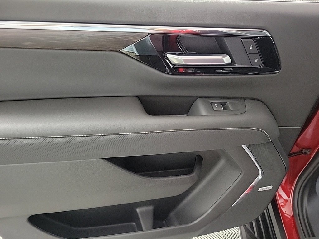 New 2026 Chevrolet Suburban Premier w/ Sun And Tow Package image 12