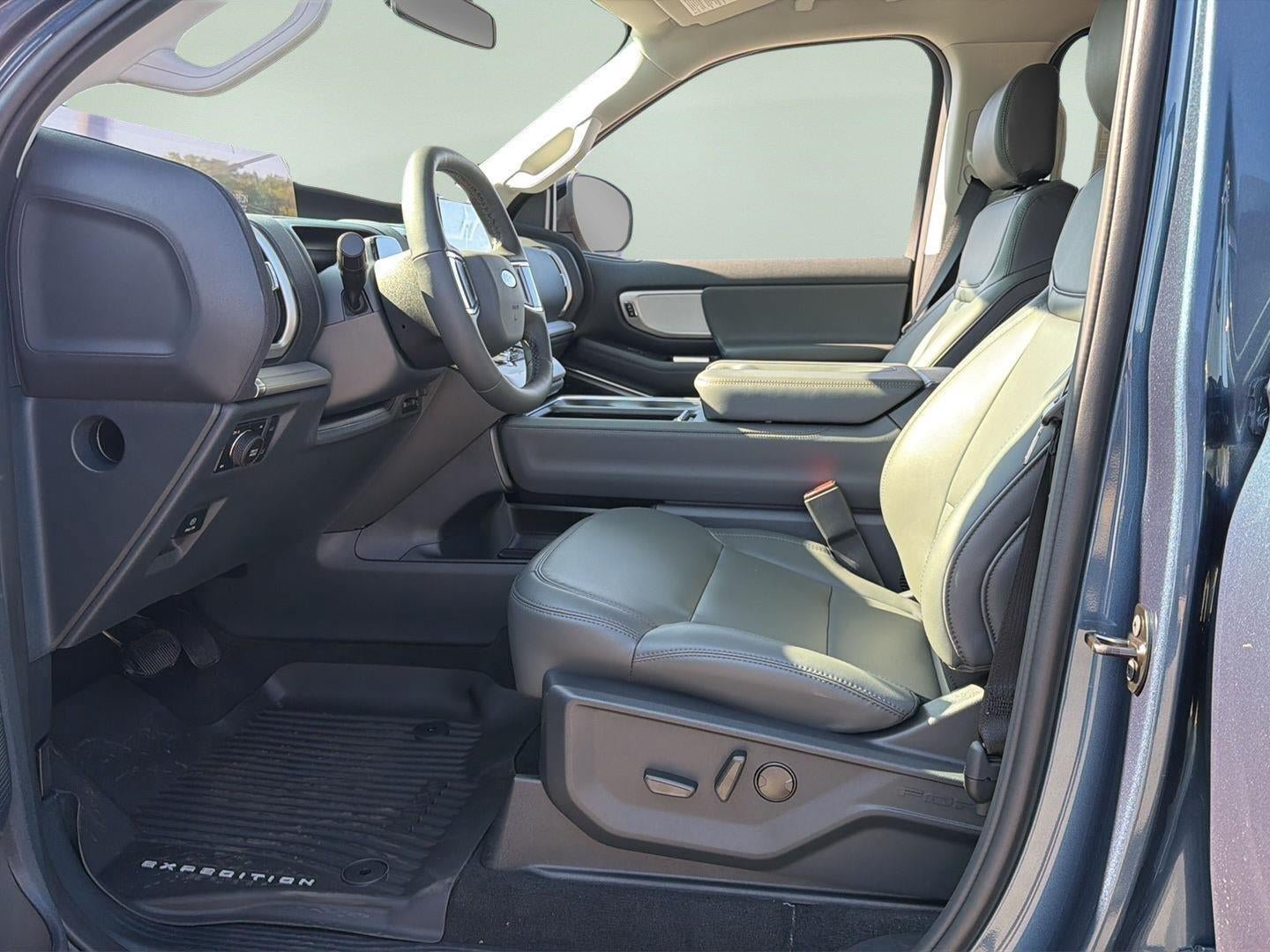 New 2027 Ford Expedition Active AWD/4WD image 9