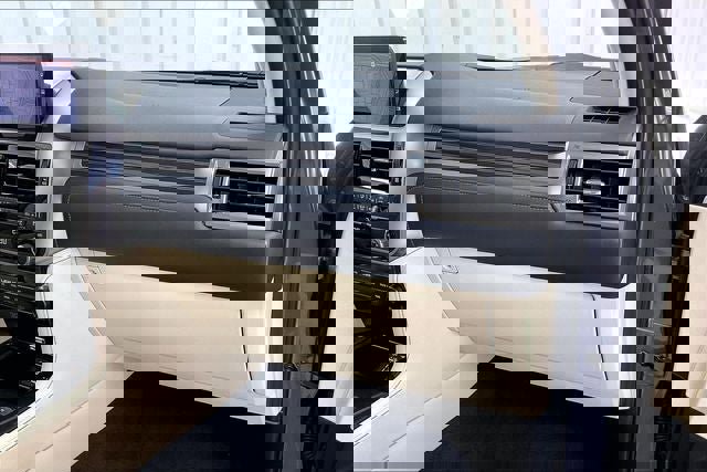 Used 2023 Lexus GX 460 Premium image 18