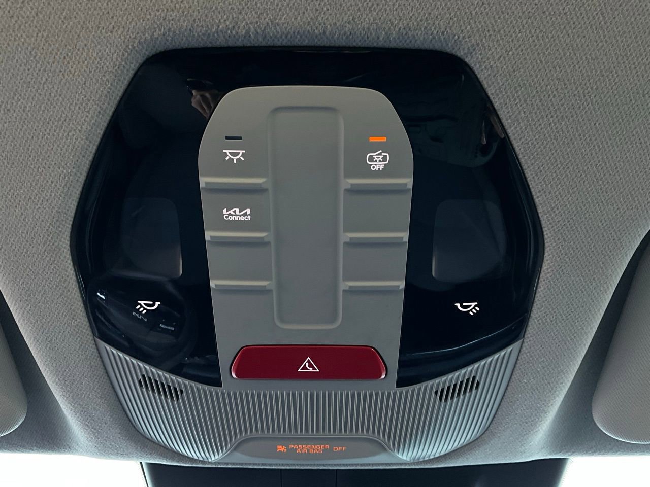 Used 2025 Kia K4 LXS image 16