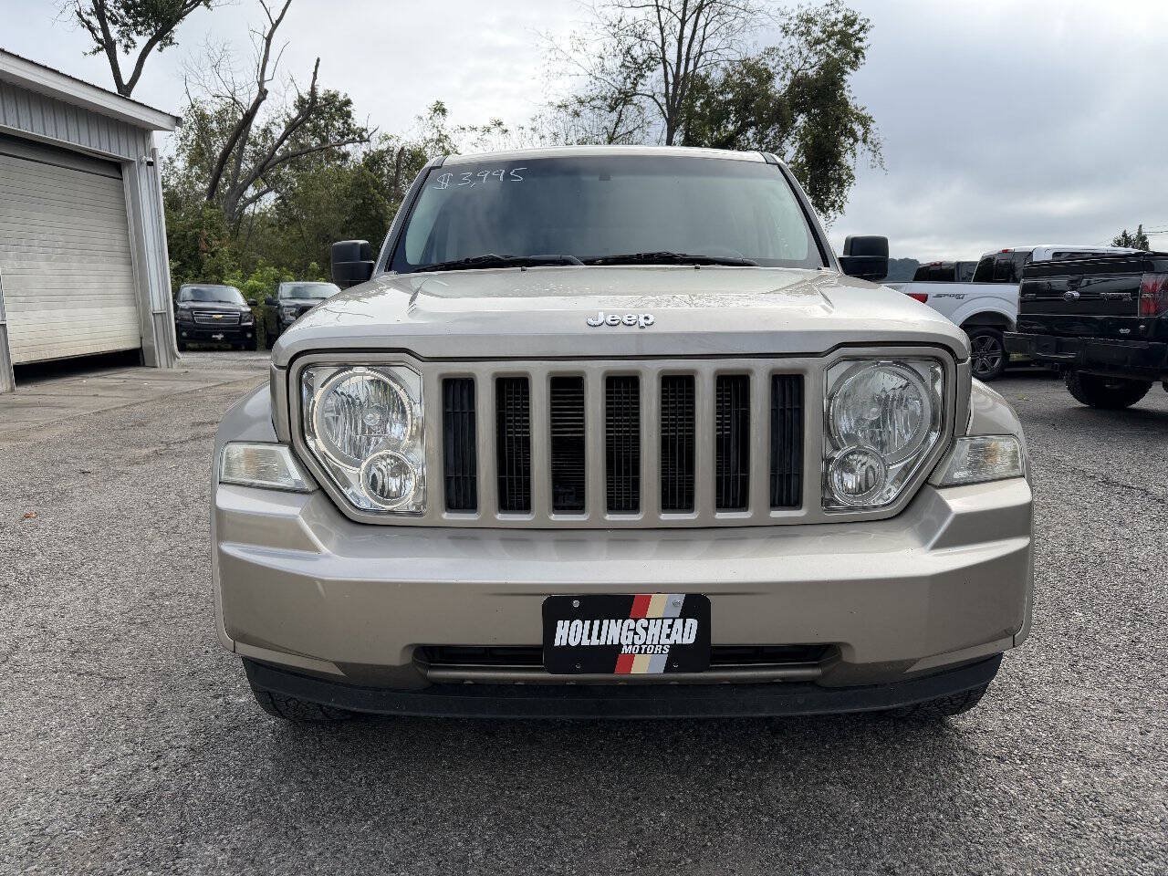 Used 2010 Jeep Liberty Sport w/ Popular Equipment Group AWD/4WD image 2