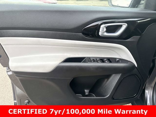 Certified 2022 Jeep Compass Limited image 16