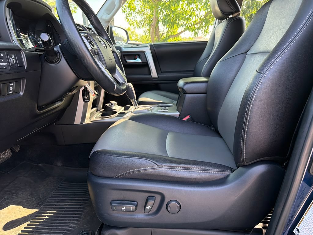 Used 2017 Toyota 4Runner SR5 Premium AWD/4WD image 19