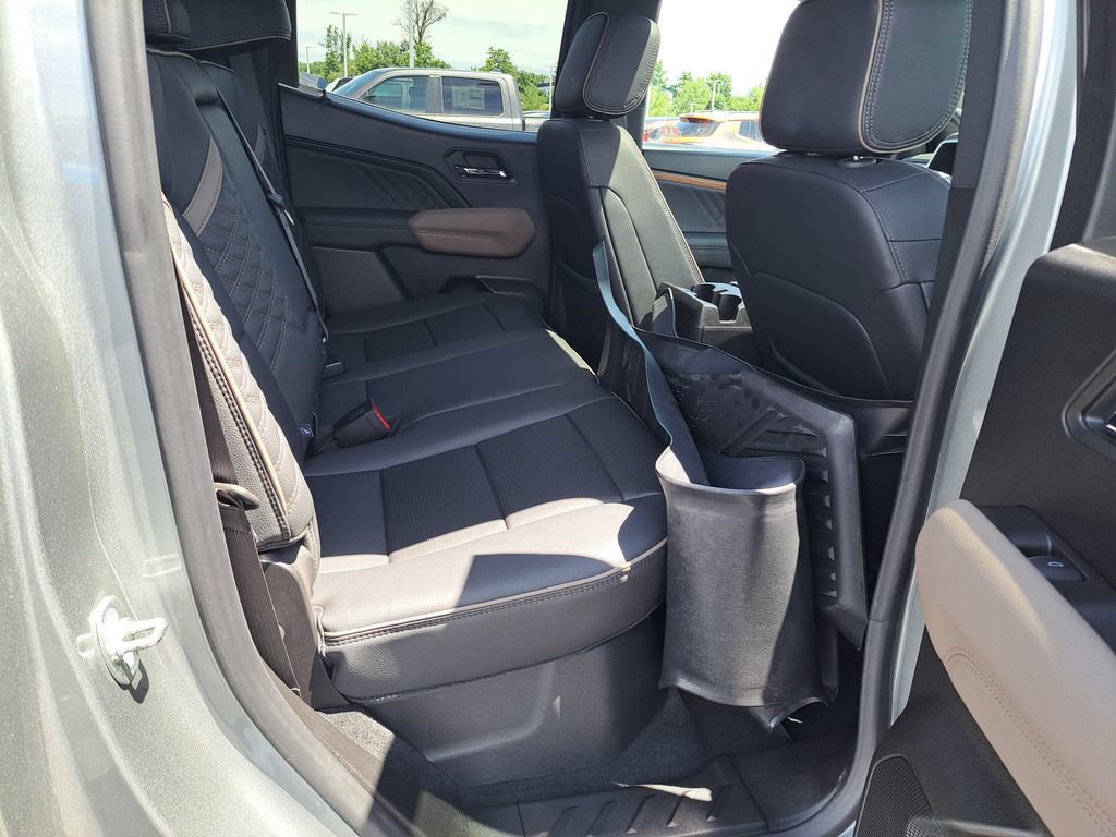 Used 2025 GMC Canyon Denali AWD/4WD image 26