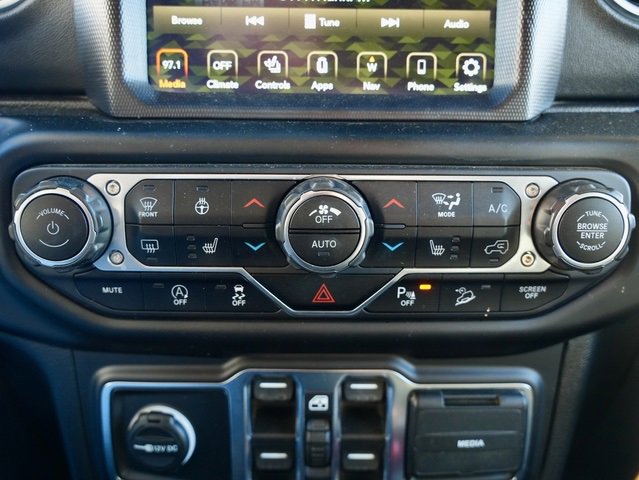 Used 2020 Jeep Wrangler Unlimited Sahara image 20