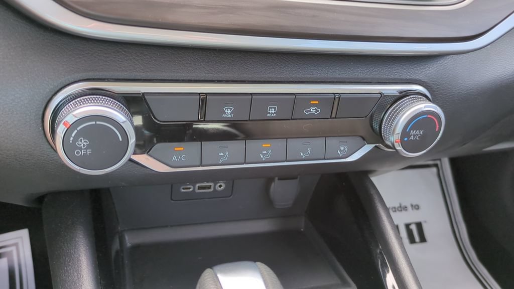 Used 2024 Nissan Altima 2.5 SV FWD image 19