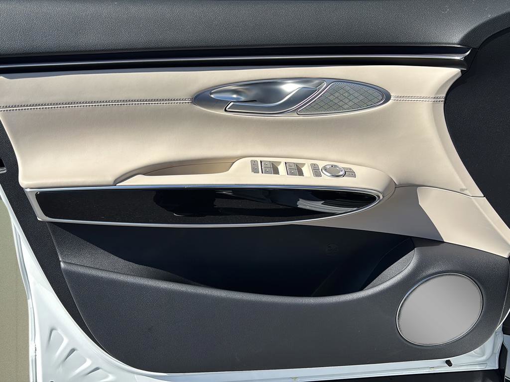 Certified 2026 Genesis GV70 2.5T image 15