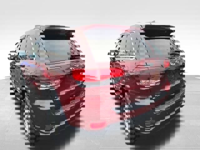 Used 2019 Jeep Grand Cherokee Laredo image 38