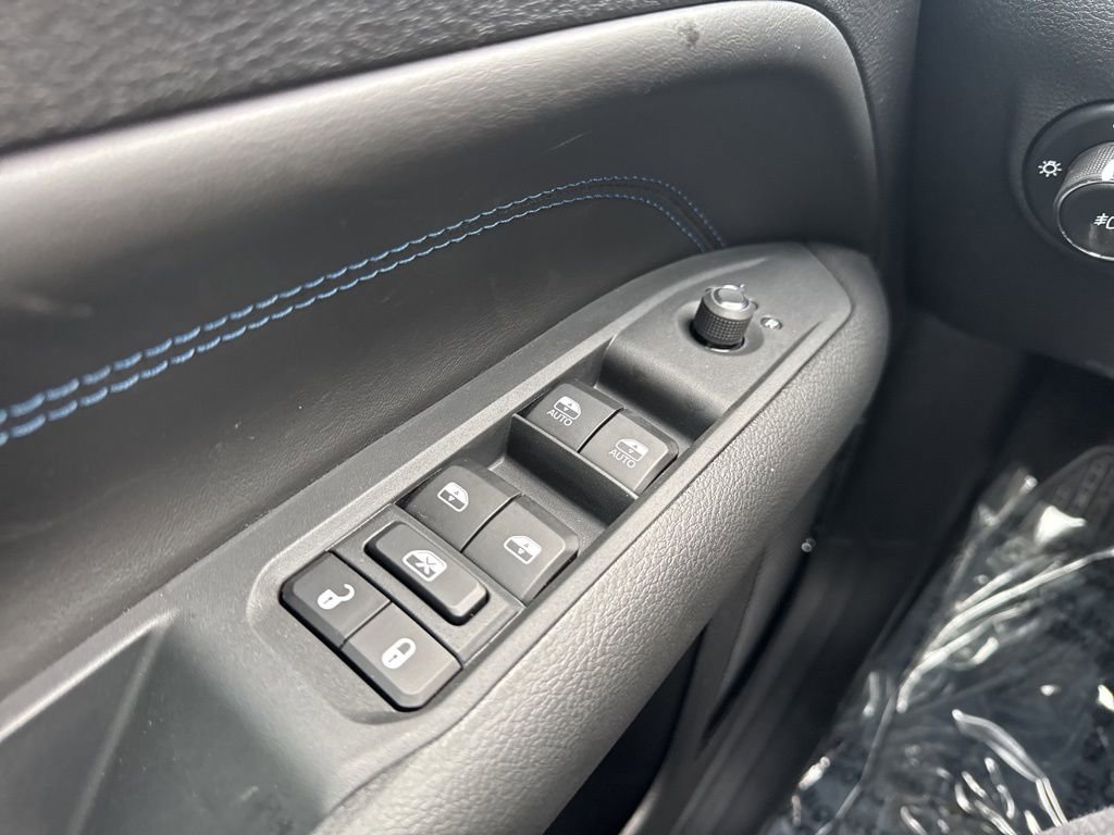 New 2026 Jeep Compass Latitude AWD/4WD image 8