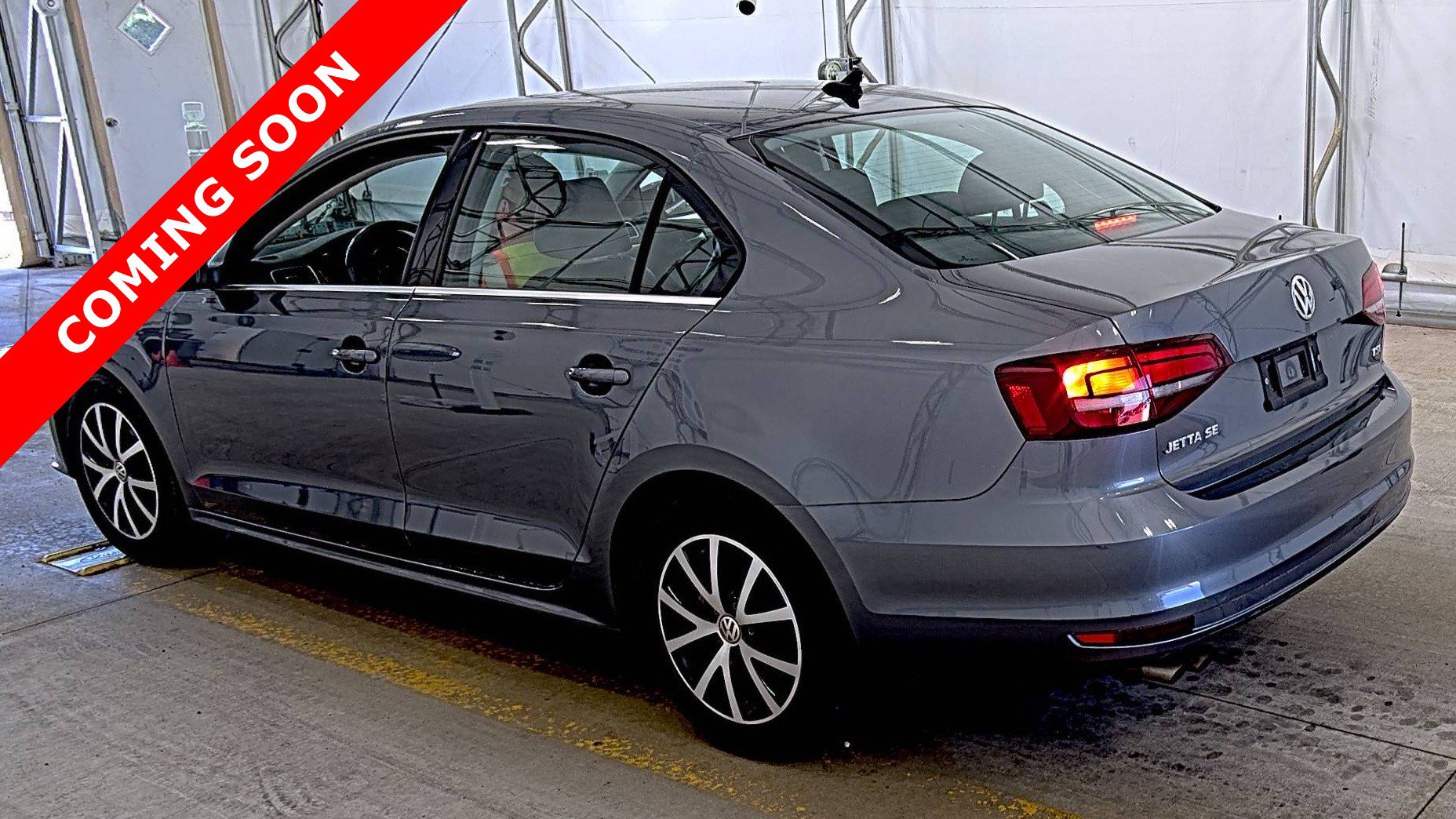 Used 2017 Volkswagen Jetta SE FWD image 4