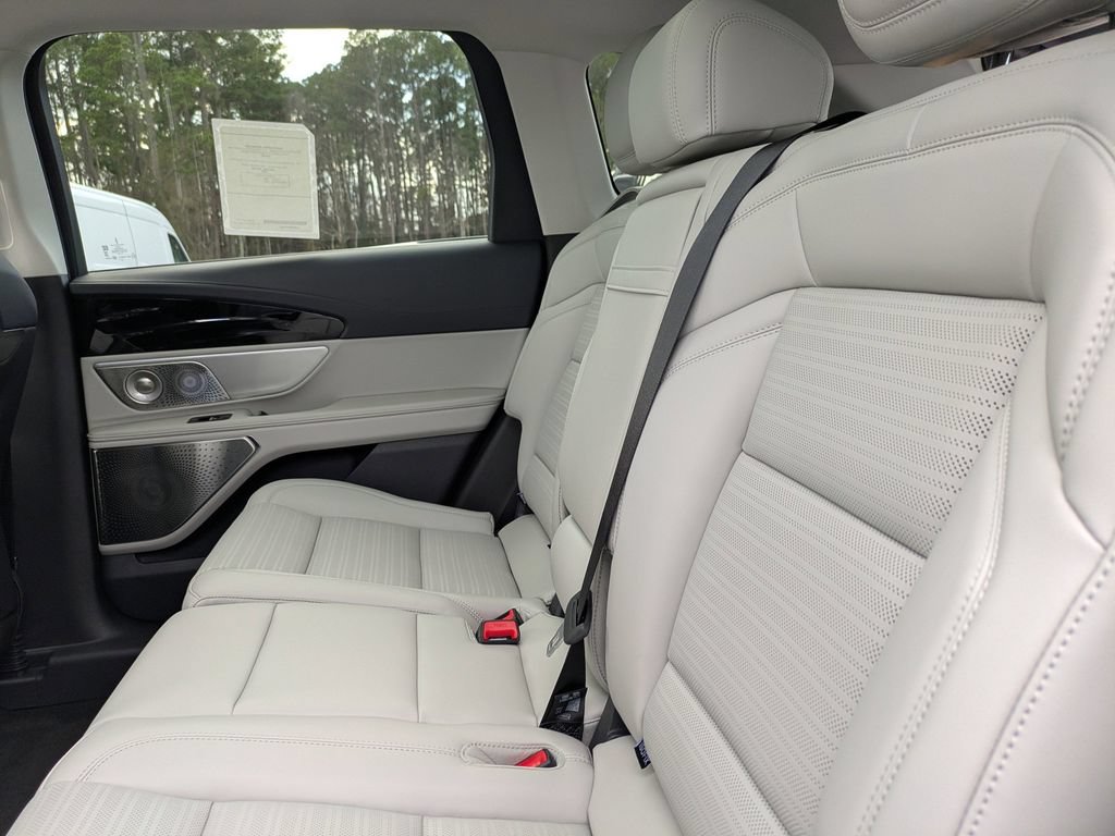 New 2026 Lincoln Nautilus Reserve AWD/4WD image 14