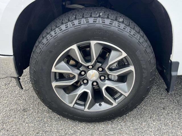 Used 2023 Chevrolet Silverado 1500 LT AWD/4WD image 11
