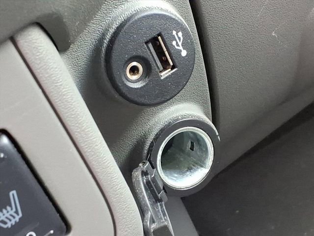 Used 2021 Nissan Frontier SV w/ Midnight Edition Floor Mats image 6