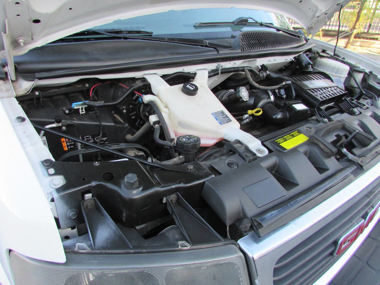 Used 2018 GMC Savana 2500 w/ Driver Convenience Package RWD image 27