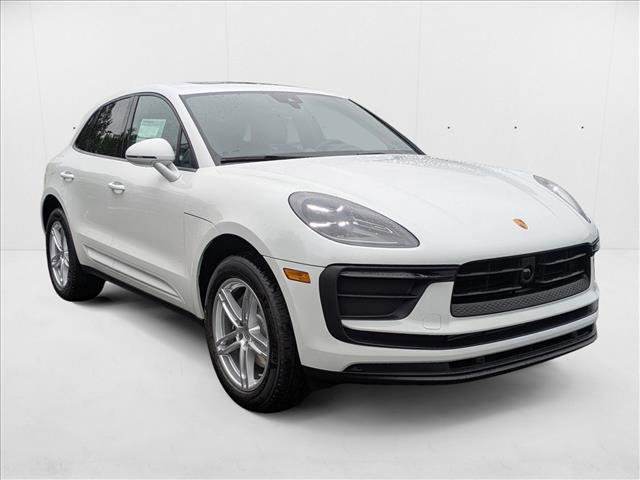 Used 2025 Porsche Macan image 7