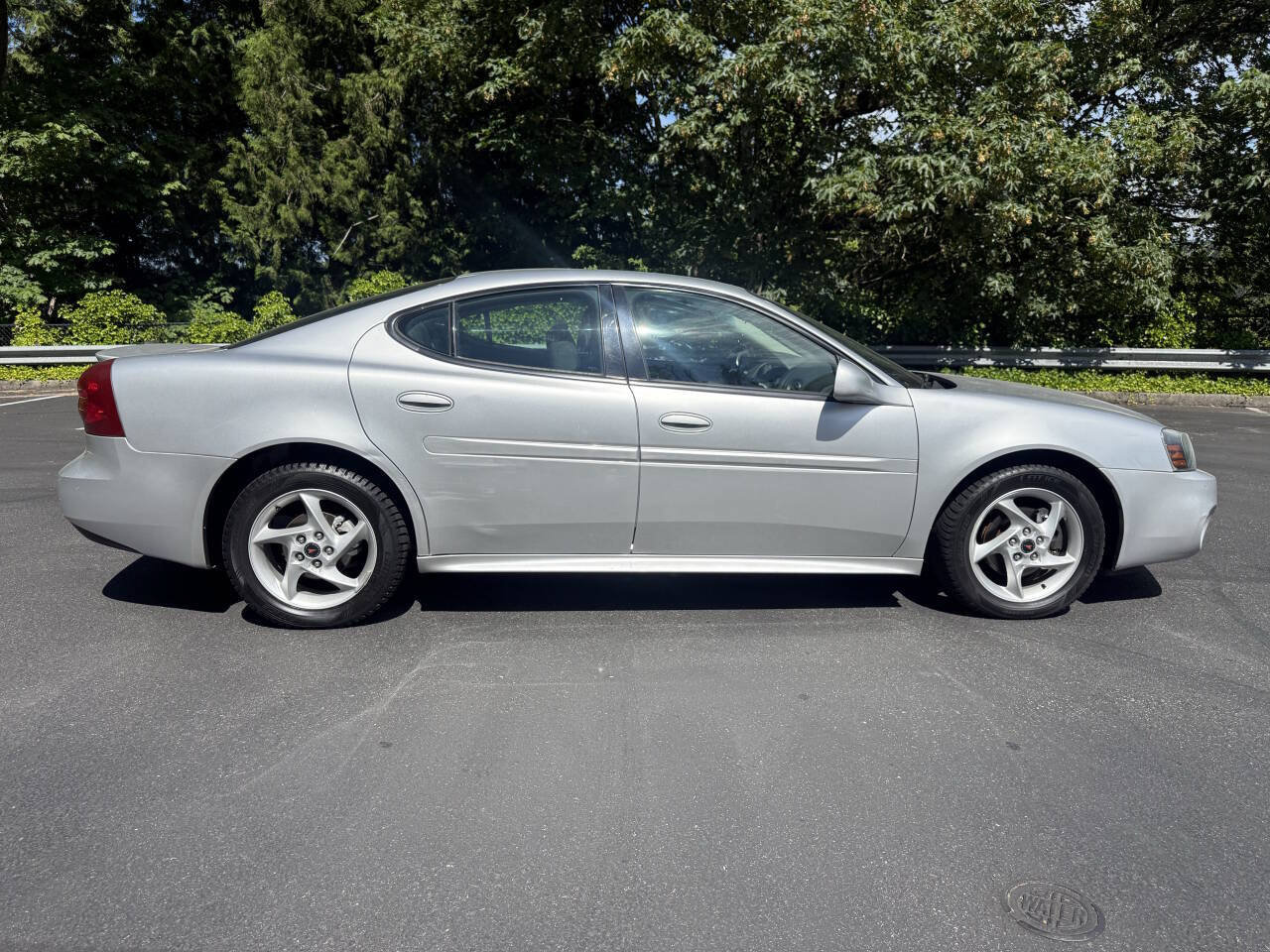 Used 2004 Pontiac Grand Prix GTP FWD image 28