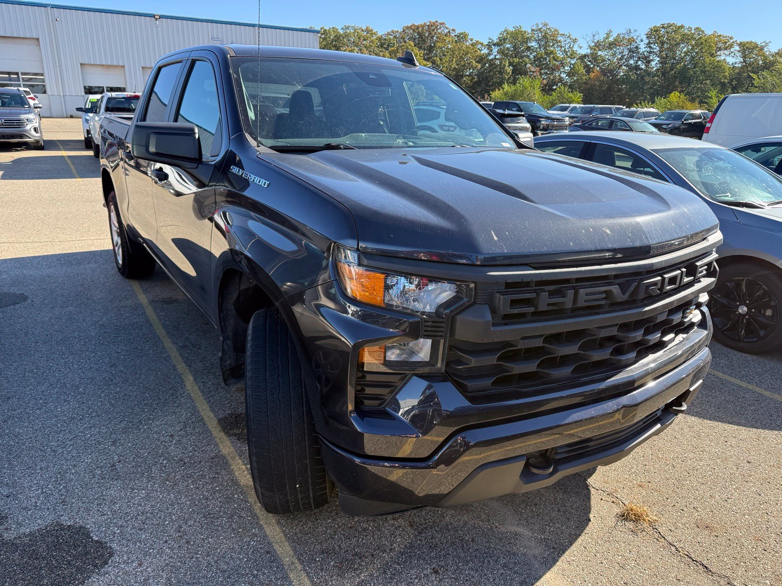 Used 2023 Chevrolet Silverado 1500 Custom AWD/4WD image 1