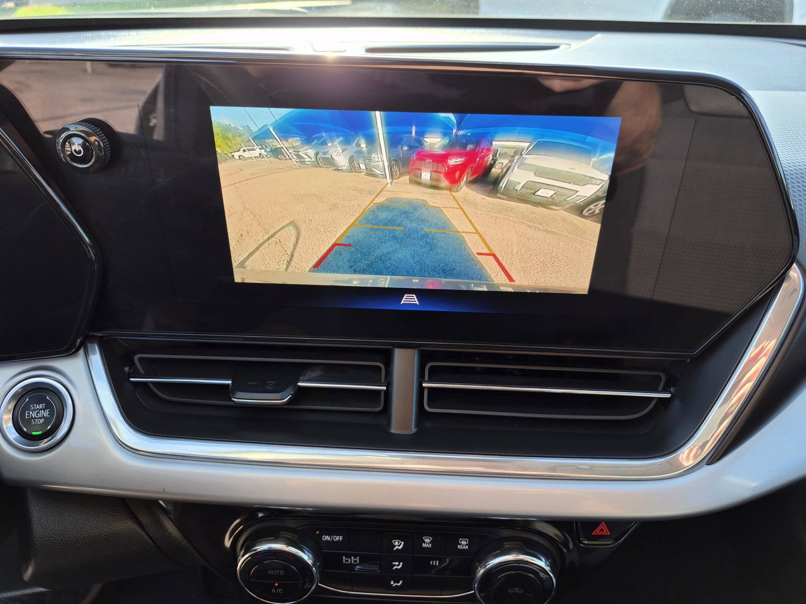 Used 2026 Chevrolet Trax LT FWD image 22