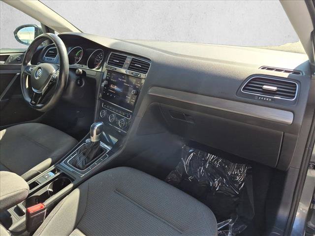 Used 2019 Volkswagen e-Golf SE w/ Driver Assistance Package FWD image 21