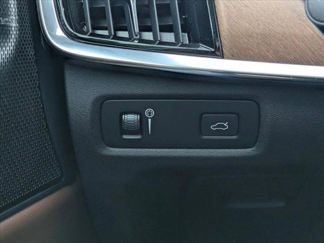 Used 2020 Volvo S90 T6 Inscription image 15