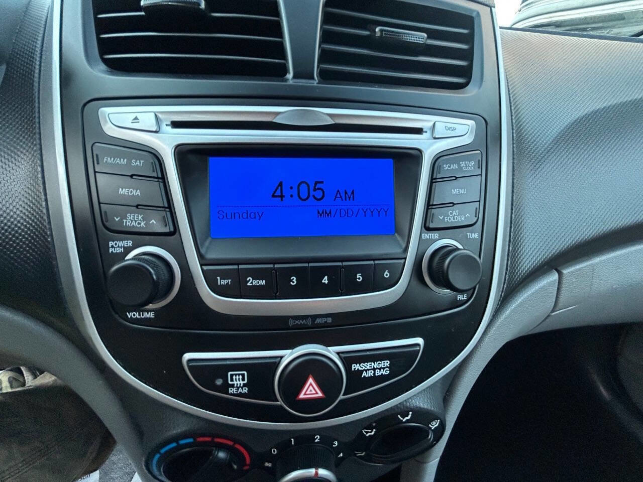 Used 2014 Hyundai Accent GS image 9