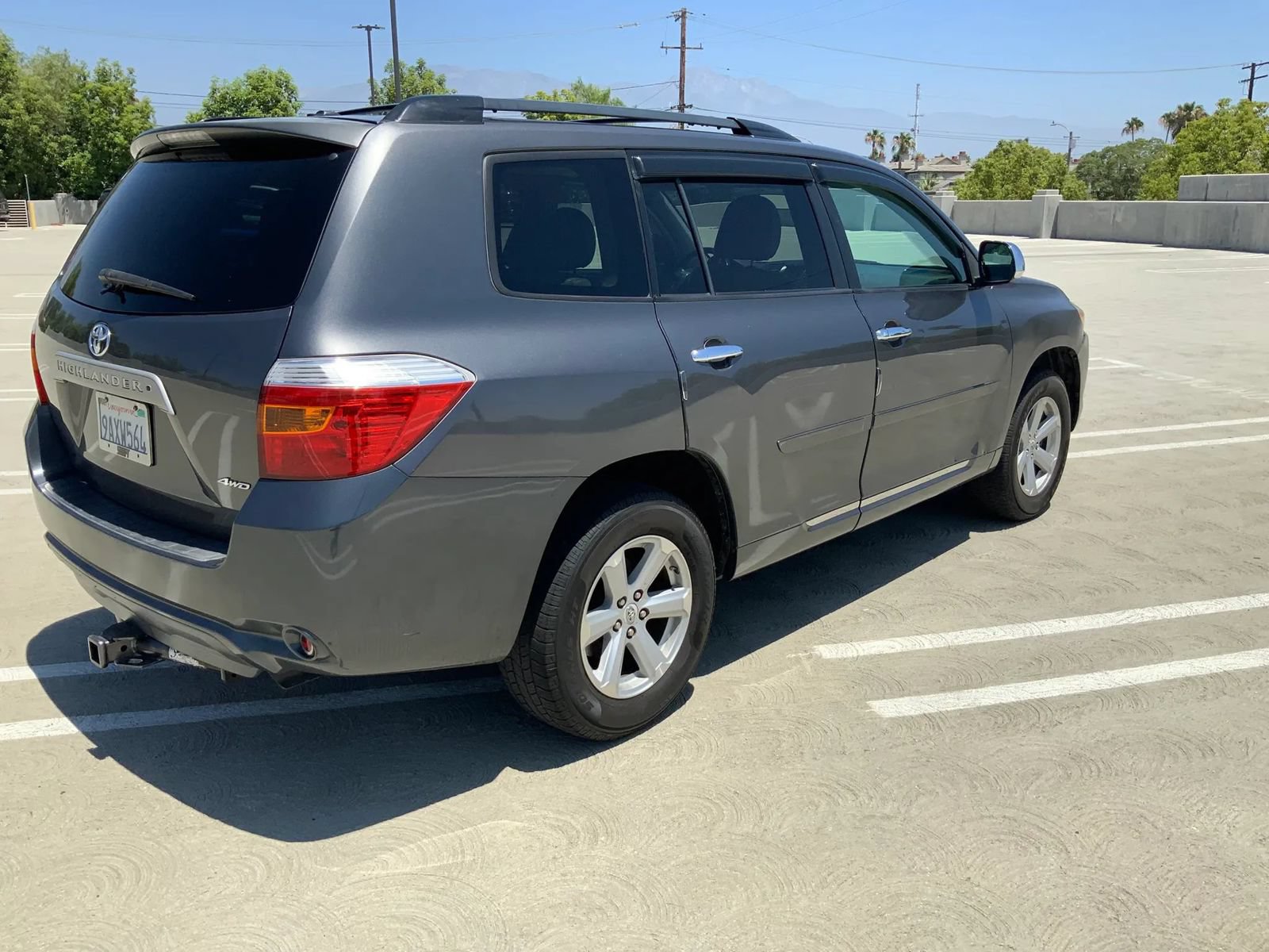 Used 2010 Toyota Highlander SE AWD/4WD image 7