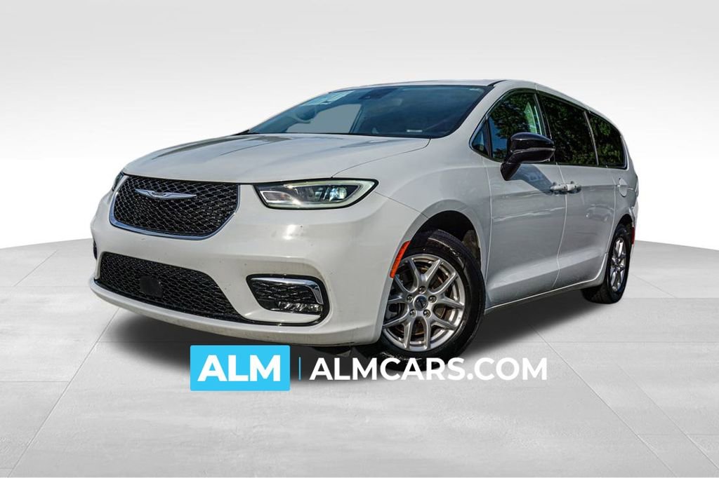 Used 2024 Chrysler Pacifica Touring-L