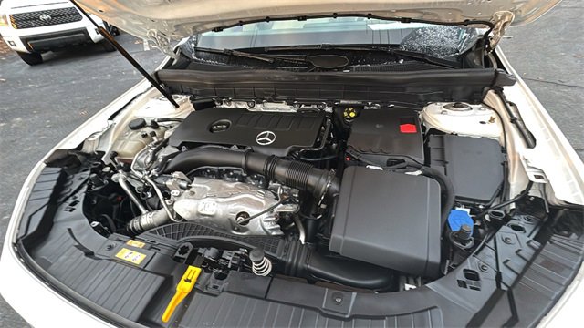 Used 2022 Mercedes-Benz GLB 250 4MATIC image 34